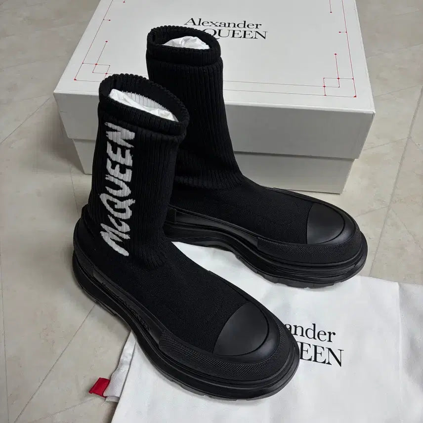 [BUNJANG] Alexander McQueen Graffiti Knit Tread Slick Boots Black / [새상품]알렉산더맥퀸 그래피티 니트 트레드 슬릭 부츠 블랙