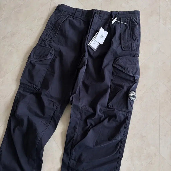 [BUNJANG] CP Company Stretch Lense Logo Pants Navy / [새상품]CP컴퍼니 씨피컴퍼니 스트레치 루즈핏 렌즈 로고 팬츠 네이비