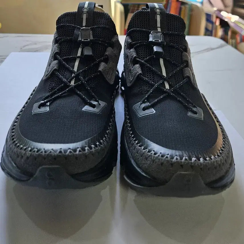 [BUNJANG] On Running Cloudaway Black Rock Women's Size 230 (US 6) / [새상품/박풀] ON 온러닝 클라우드어웨이 블랙락 W230 미착용