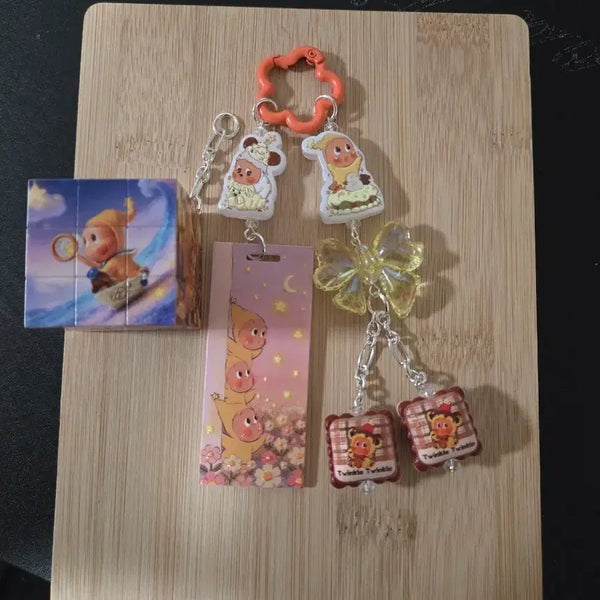 [BUNJANG] Handmade Twinkle Keychain with Cube / [핸드메이드] 트윙클 키링(큐브포함)