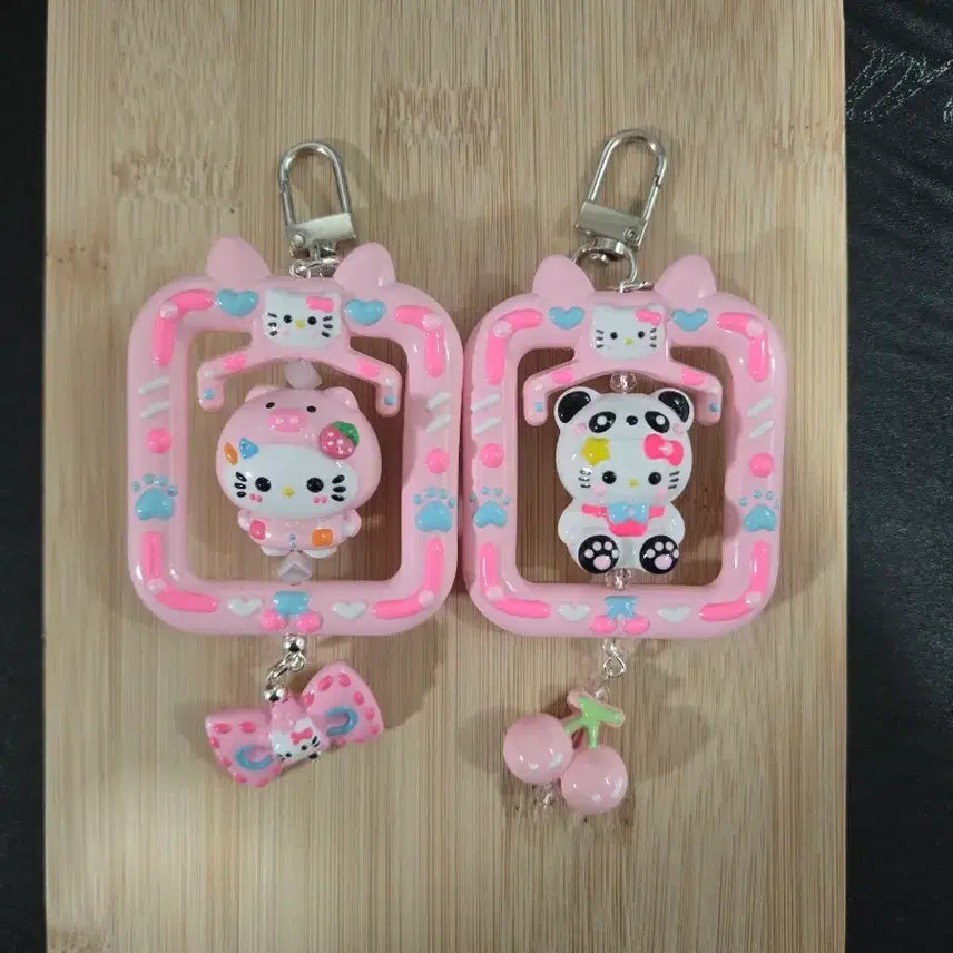 [BUNJANG] Handmade Hello Kitty Panda Pink Keyring / [핸드메이드] 헬로 키티/팬더 분홍색 키링 (개당2천원)