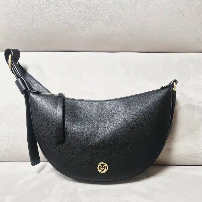 [BUNJANG] Metrocity Hobo Bag Medium / 메트로시티 정품 반달 호보백 미듐
