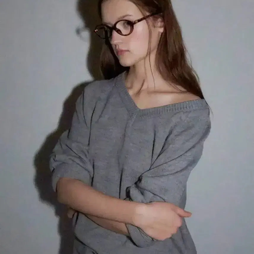 [BUNJANG] Ronron Cozy Loose Fit V-Neck Knit Melange Grey / 론론 코지 루즈핏 브이넥 니트 멜란지 그레이