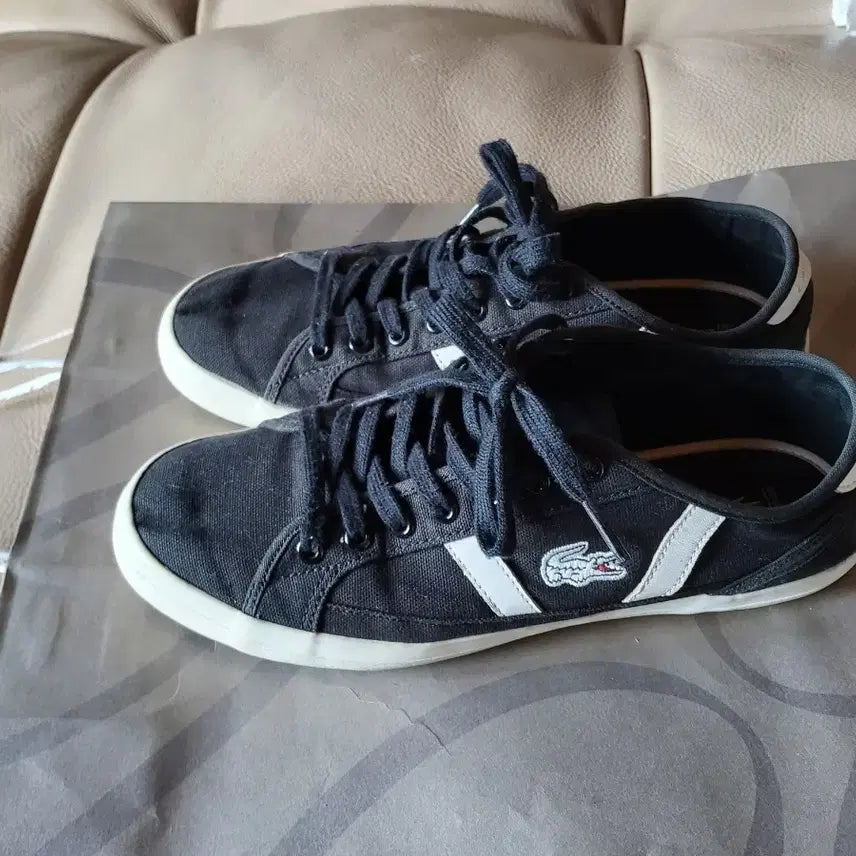 [BUNJANG] Lacoste Sneakers / 라코스테운동화39.5