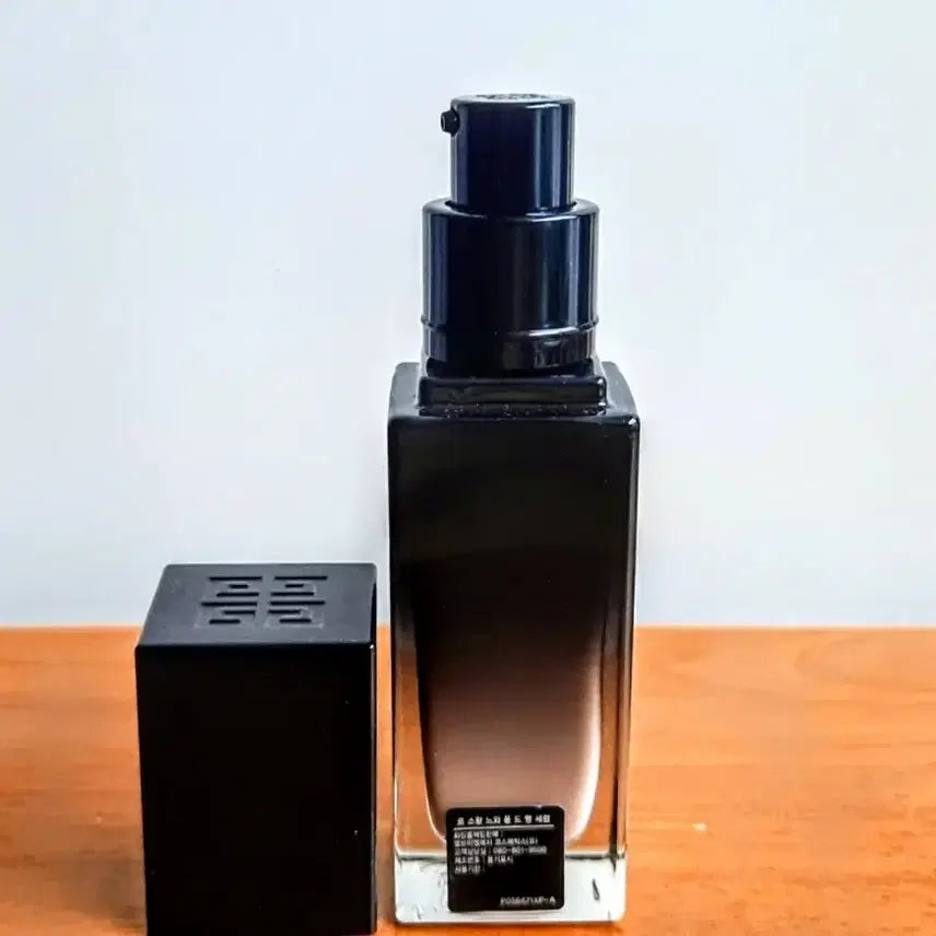 [BUNJANG] Givenchy Le Soin Noir Serum 30ml / 지방시 르 쏘와 누아 세럼이에요30ml 정품