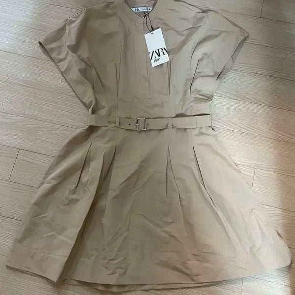 [BUNJANG] Zara Mini Dress Beige / ZARA 미니 원피스 새옷( 고급스럽고 단화해보임)