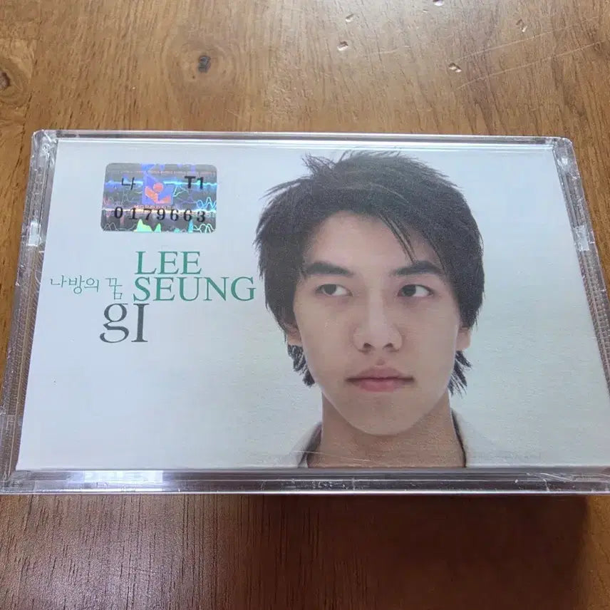 [BUNJANG] Lee Seung Gi 1st Album 'Dream of a Moth' Unsealed Cassette Tape / [희귀반] 이승기 1집 " 나방의 꿈 " 미개봉 테이프