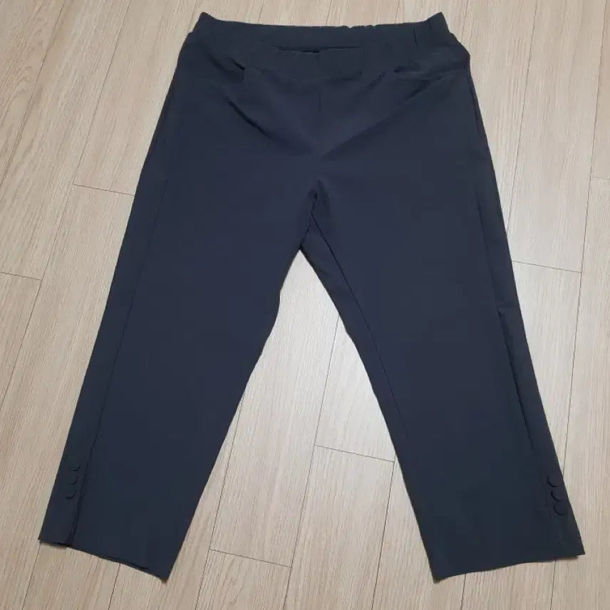 [BUNJANG] Women's 7/10 Length Pants (Size 66) / 여성 7부바지  (66)
