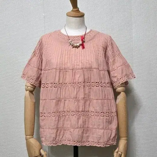 [BUNJANG] Lace Punching Short Sleeve Blouse / 레이스 펀칭 반팔 블라우스