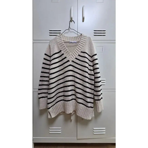 [BUNJANG] Zara Striped V-Neck Knit - Size S / zara 자라 스트라이프 브이넥 니트 - S