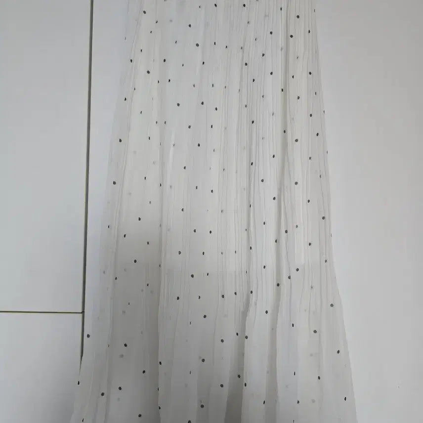 [BUNJANG] White Dot Pleated Long Skirt / 화이트 도트 플리츠 롱 스커트