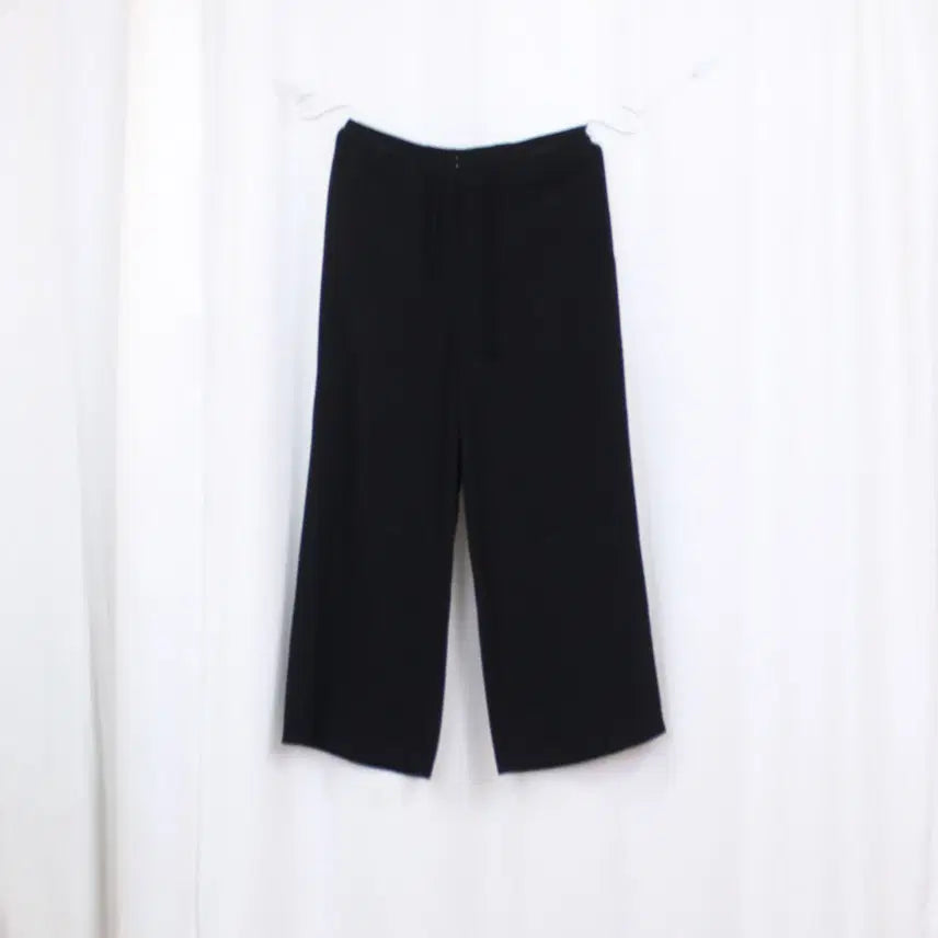 [BUNJANG] Benetton Women's Wide Fit Side-Banding Functional Slacks (Size 42) / [정품] 베네통 여성 와이드핏 사이드 밴딩 기능성 슬랙스 (42) 상상샵