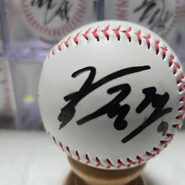 [BUNJANG] Hanwha Eagles Park Jung-hyun Signed Baseball / 한화이글스  박정현 선수님 싸인볼