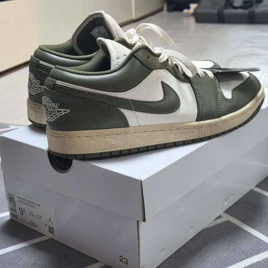 [BUNJANG] Nike Jordan Low SE Light Olive Sneakers / 나이키 조던 로우 올리브