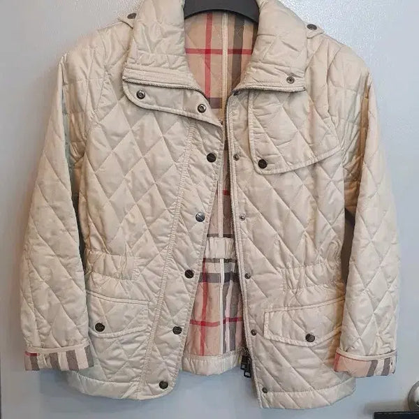 [BUNJANG] Burberry Quilted Jumper Size S / 여성 버버리퀄팅점퍼S사이즈똑딱이자연스런 생활사용감있고옷은상태깨끗좋습니