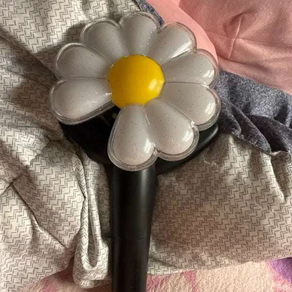 [BUNJANG] G-Dragon Official Daisy Lightstick / GD 데이지봉 팝니다