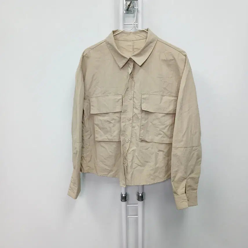 [BUNJANG] Lightweight Windbreaker Jacket FREE Size 66 / 셔츠형 경량 바람막이 자켓 66