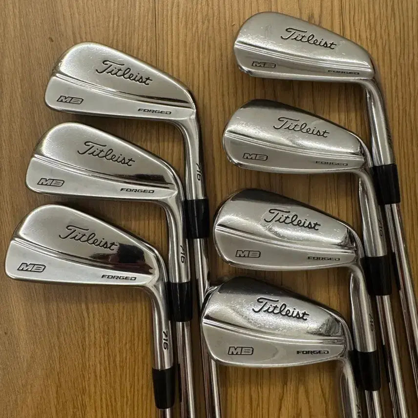 [BUNJANG] Titleist 716 MB 4-P Dynamic Gold AMT S200 Iron Set / 타이틀리스트 716 MB 4-P 다이나믹골드 amt s200 화이트