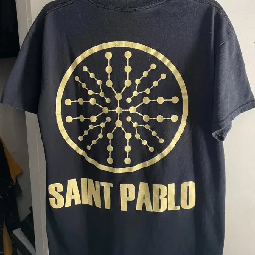 [BUNJANG] Gildan Kanye West Saint Pablo Tour Merchandise T-Shirt L / Gildan 카니예웨스트 투어 머천다이즈 티셔츠 L