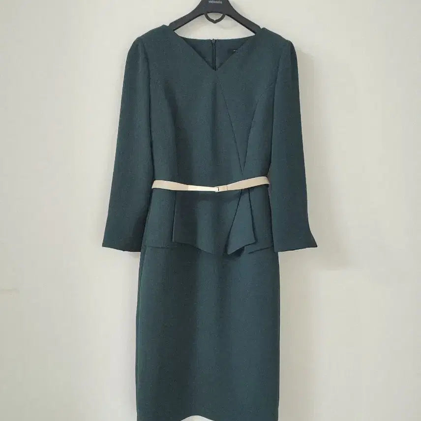 [BUNJANG] Minimalist Dress Green Belt Included / 미니멈 원피스