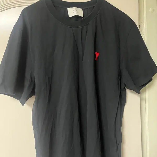 [BUNJANG] AMI Small Heart Logo Black T-Shirt XXL / 아미 스몰 하트 블랙 반팔티 xxl