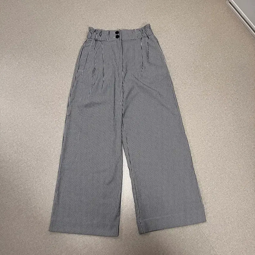 [BUNJANG] H&M Striped Trousers / H&M 세로줄바지