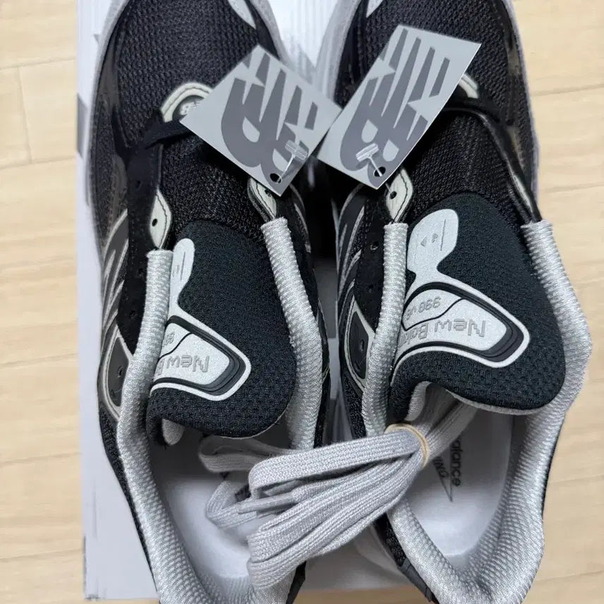 [BUNJANG] New Balance 990v6 Sneakers Black/Grey / 뉴발란스 운동화 990v6 블랙with그레이 미사용 새상품 정품