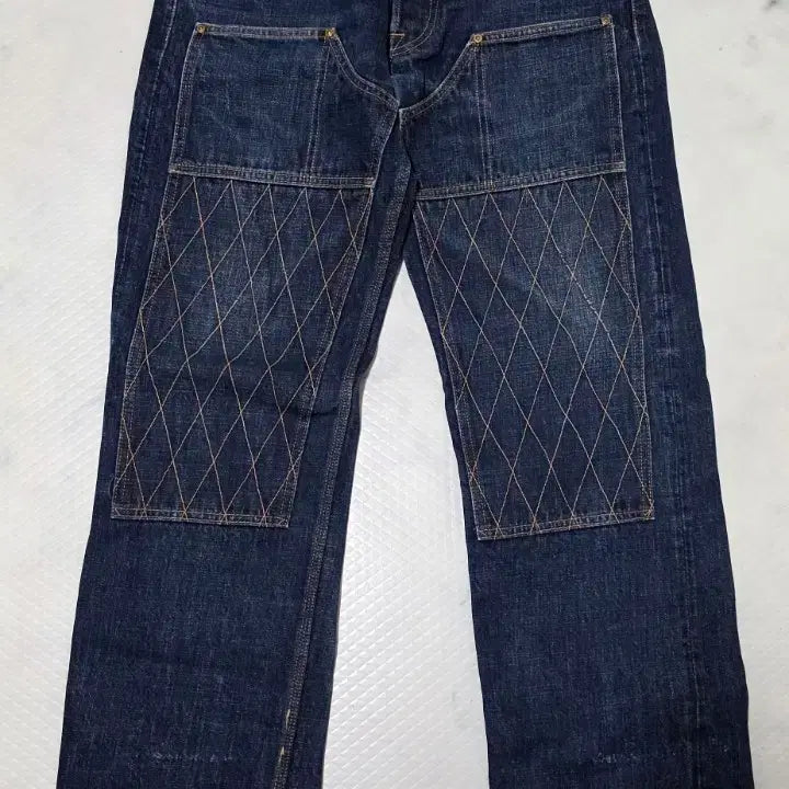 [BUNJANG] Trophy Clothing 15th Anniversary 1606 W Knee Standard Dirt Denim / 트로피클로딩 15주년 1606 W Knee 데님