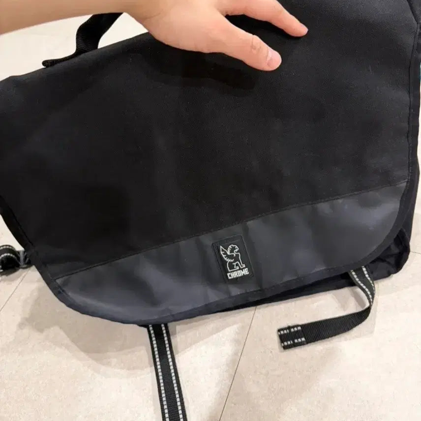 [BUNJANG] Chrome Messenger Bag Black / 크롬 메신저백
