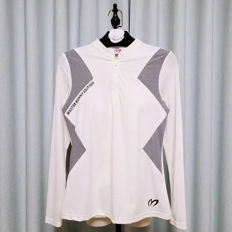 [BUNJANG] Master Bunny Edition Women's Long Sleeve Golf T-Shirt / 마스터바니 에디션 기능성 골프 긴팔 티셔츠