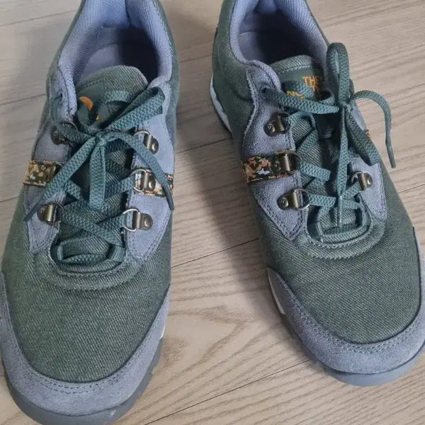 [BUNJANG] The North Face Khaki Trekking Shoes / 노스페이스 트래킹화