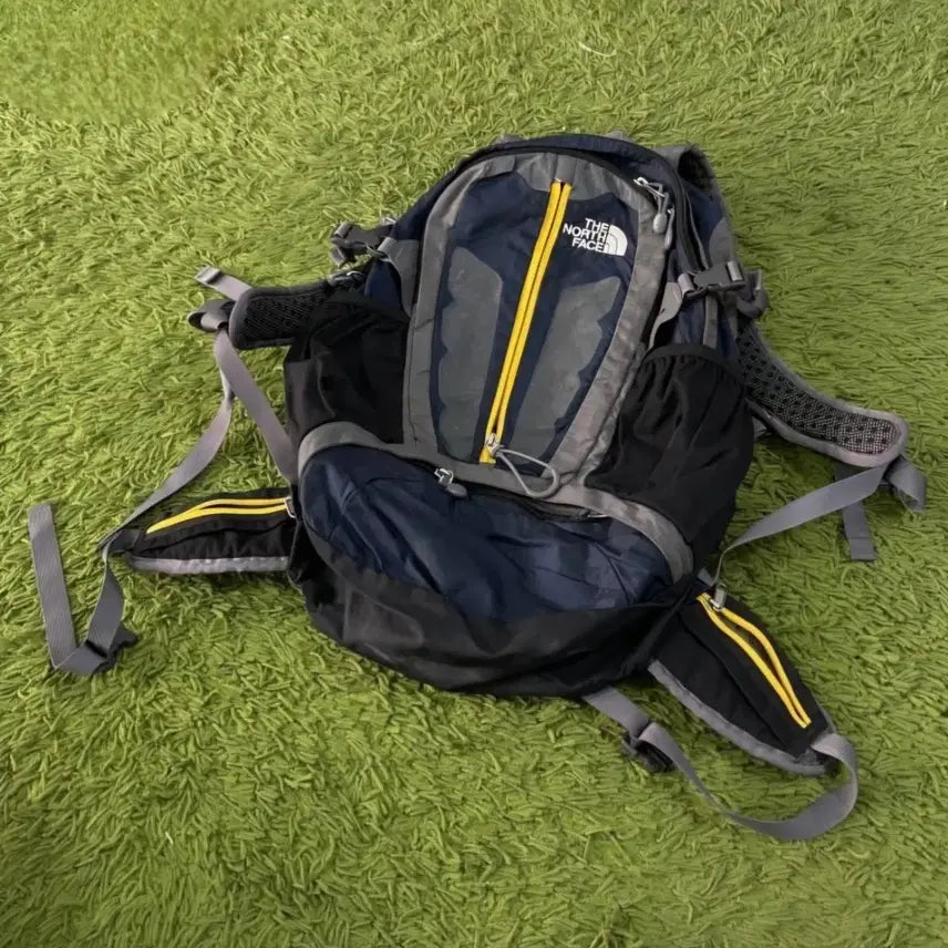 [BUNJANG] The North Face Neutron 30L Hiking Backpack / 노스페이스 뉴트론 등산 배낭 백팩