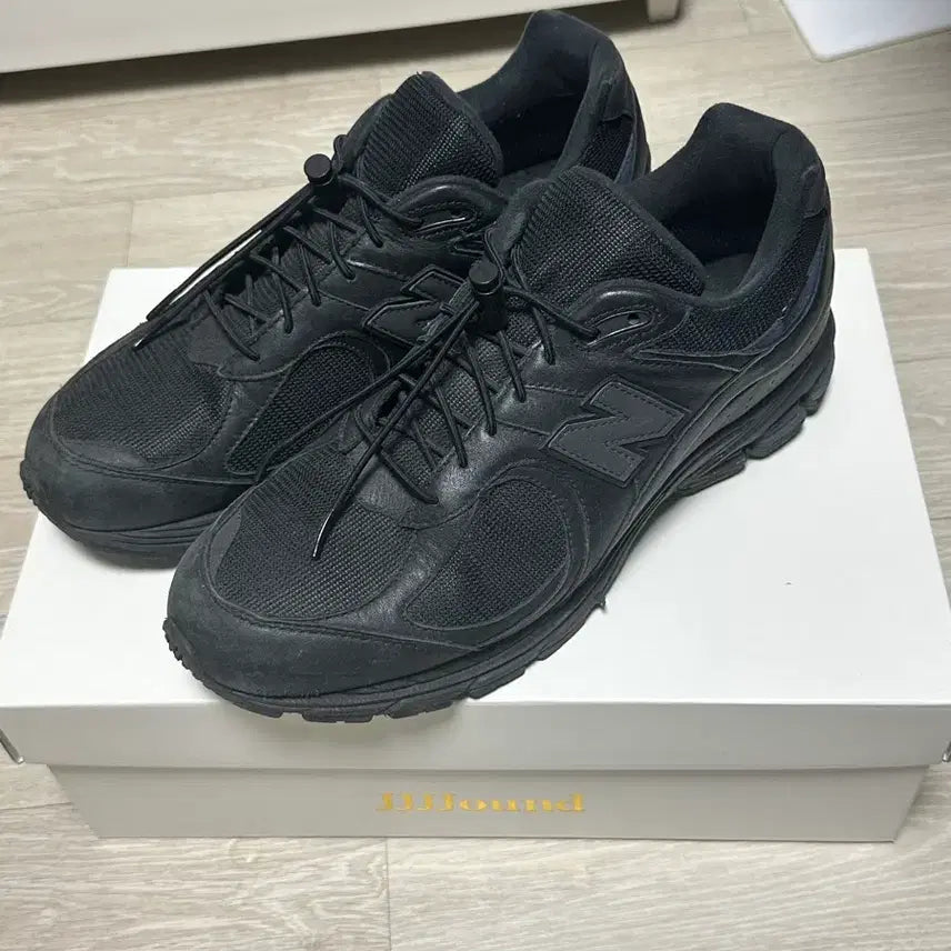 [BUNJANG] New Balance JJJJound 2002R Gore-Tex Black Leather Sneakers / 뉴발란스 JJJJound 2002R 고어텍스 블랙