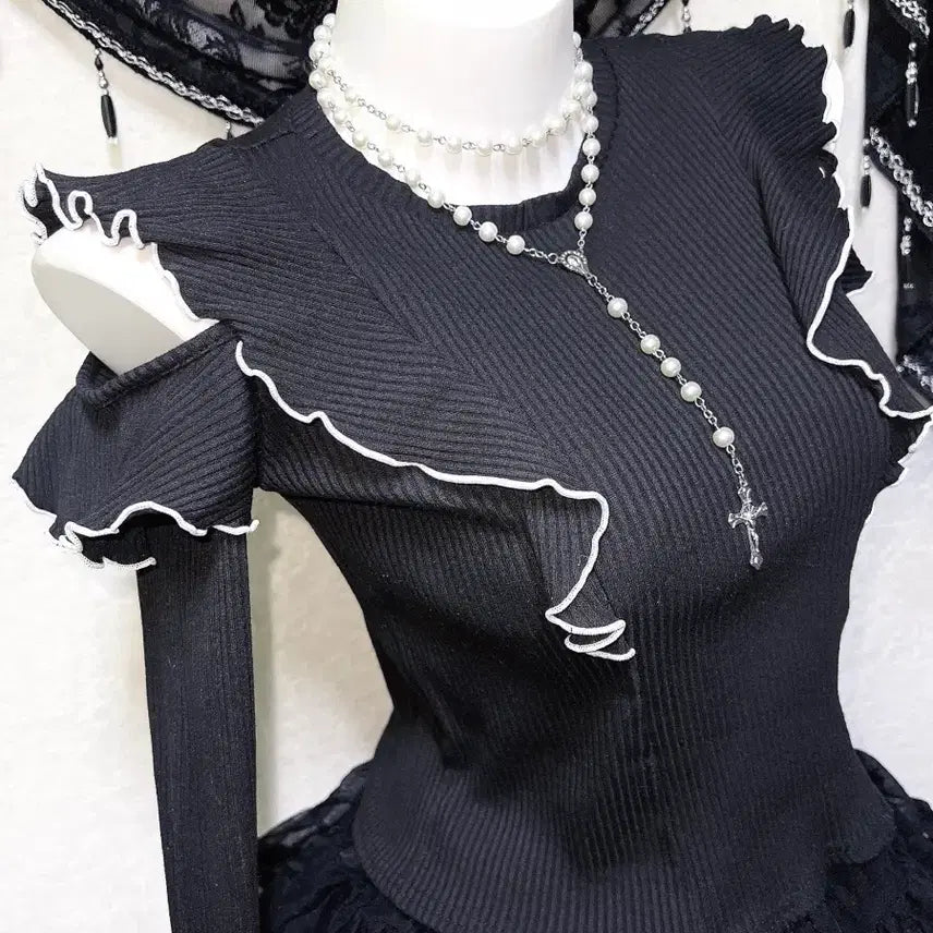 [BUNJANG] Romantic Gyaru Gothic Lolita Ruffle Shoulder Cut Top / 로맨틱갸루 고딕 고스로리 프릴 러플 숄더트임 로걀탑 공겜여주 핀터 세라