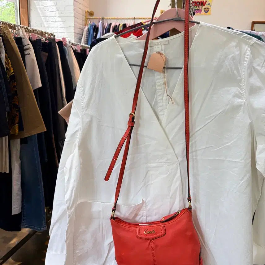 [BUNJANG] Coach Orange Leather Crossbody Bag / 코치 오렌지 가죽 크로스백