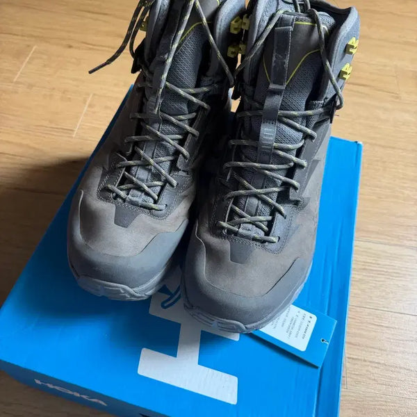 [BUNJANG] Hoka Kahah GORE-TEX Charcoal Grey Trekking Shoes / [285]호카 카하 고어텍스 차콜 그레이 (고태용님 착용)
