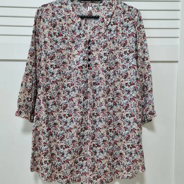 [BUNJANG] Women's Floral Print 7-8 Sleeve Shirt / (새제품)7~8부 소매 꽃무늬 셔츠.
