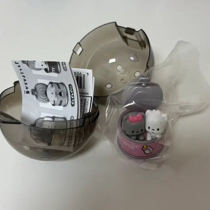 [BUNJANG] Sanrio Canned Food Gacha Nyanu Nyon / 산리오 통조림 캔 가챠 냐니뉴네뇽