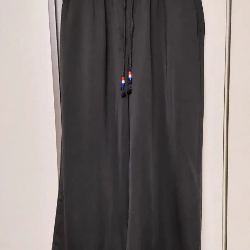 [BUNJANG] Women's Black Wide Leg Pants / 블랙 반바지 와이드 팬츠 여성용