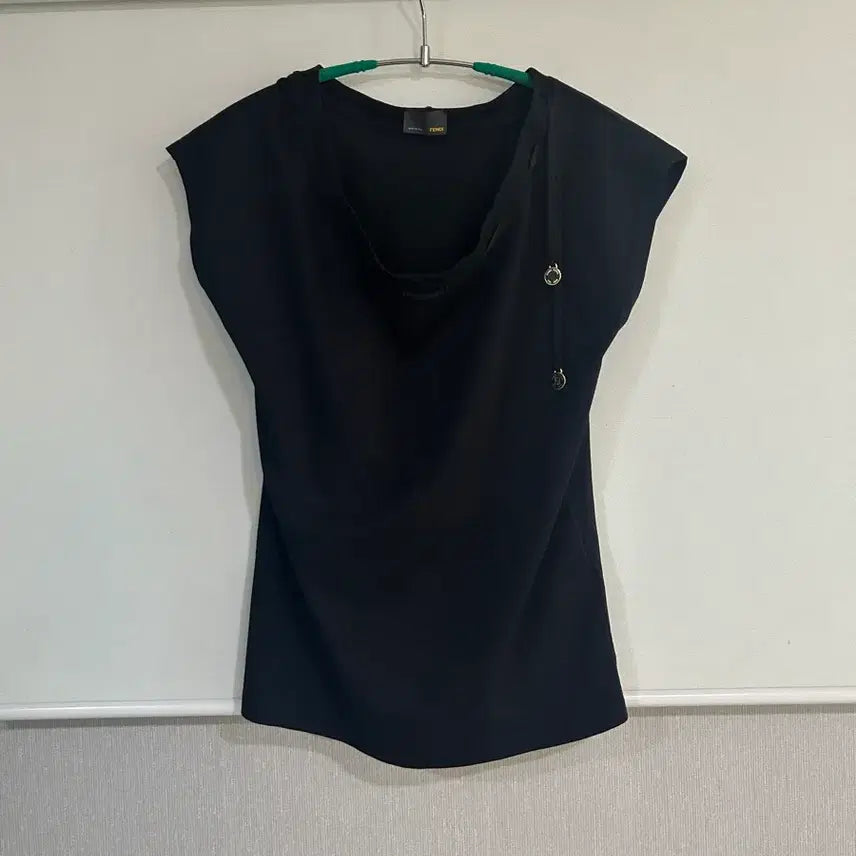 [BUNJANG] Fendi Black Silk Top 38 / 펜디 블랙 실크 탑38