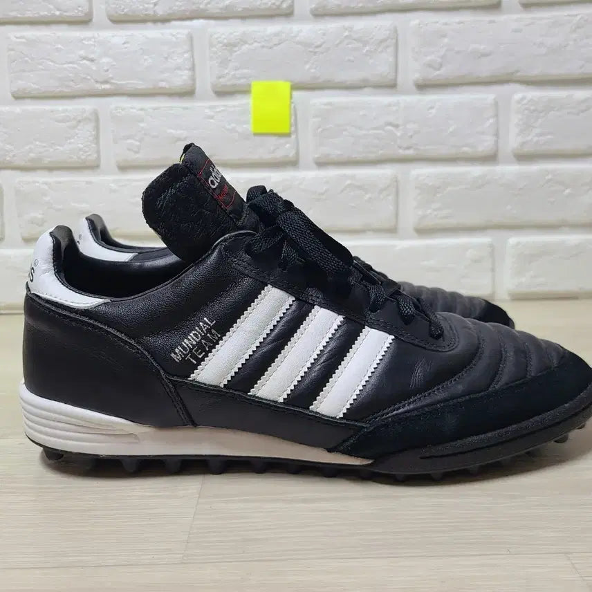 [BUNJANG] Adidas Mundial Team Futsal Shoes 285mm / 아디다스 문디알팀 풋살화 285mm