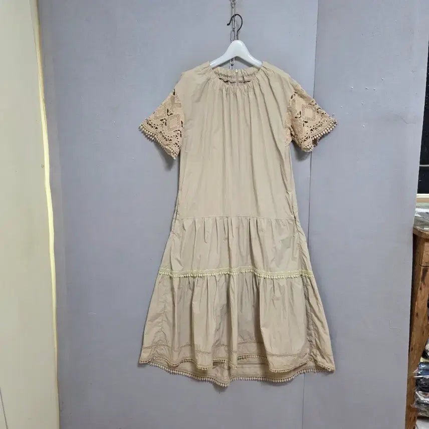 [BUNJANG] Beige Crinkled Material Dress Size 55 / 베이지 바스락소재 원피스 55  n4824