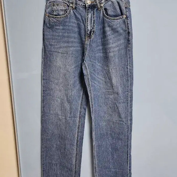 [BUNJANG] Women's High-Waist Straight Leg Jeans (Light Wash) / [74]여성-하이웨이스트 일자청바지(연청)