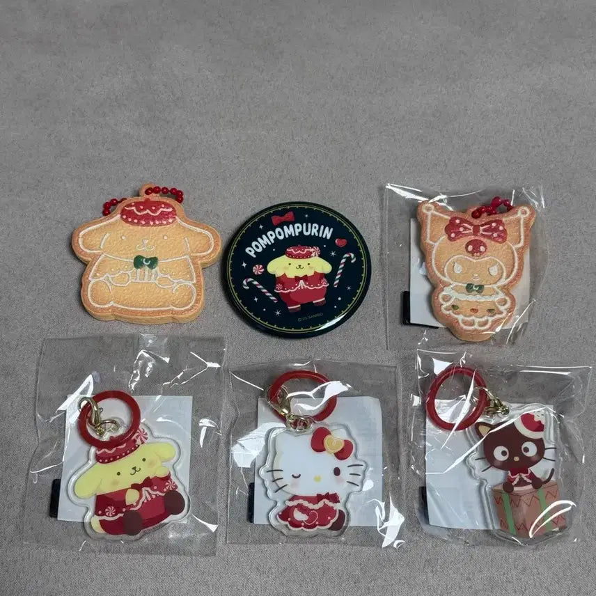 [BUNJANG] Sanrio Christmas Charm Set (Cookie, Pompompurin, Kuromi, Hello Kitty, Choco Cat) / 산리오 크리스마스키링 쿠키키링 메지루시 폼폼푸린 쿠로미 키티 초코캣 키링