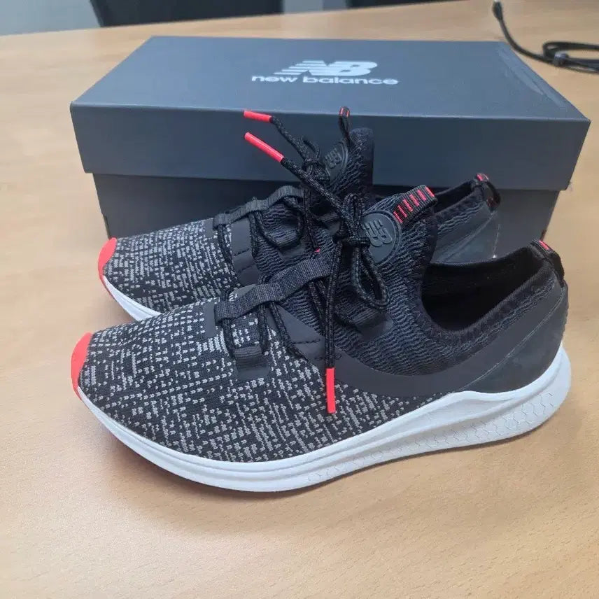 [BUNJANG] New Balance Women's Running Shoes 235mm / 뉴발란스 여성운동화 실착용 235미리