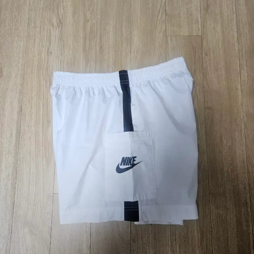[BUNJANG] Nike Women's Shorts / 나이키 여성 반바지(새상품)