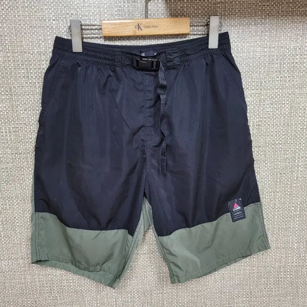 [BUNJANG] Vans Nylon Outdoor Shorts Size M / M사이즈 반스 나일론 반바지 아웃도어 VANS