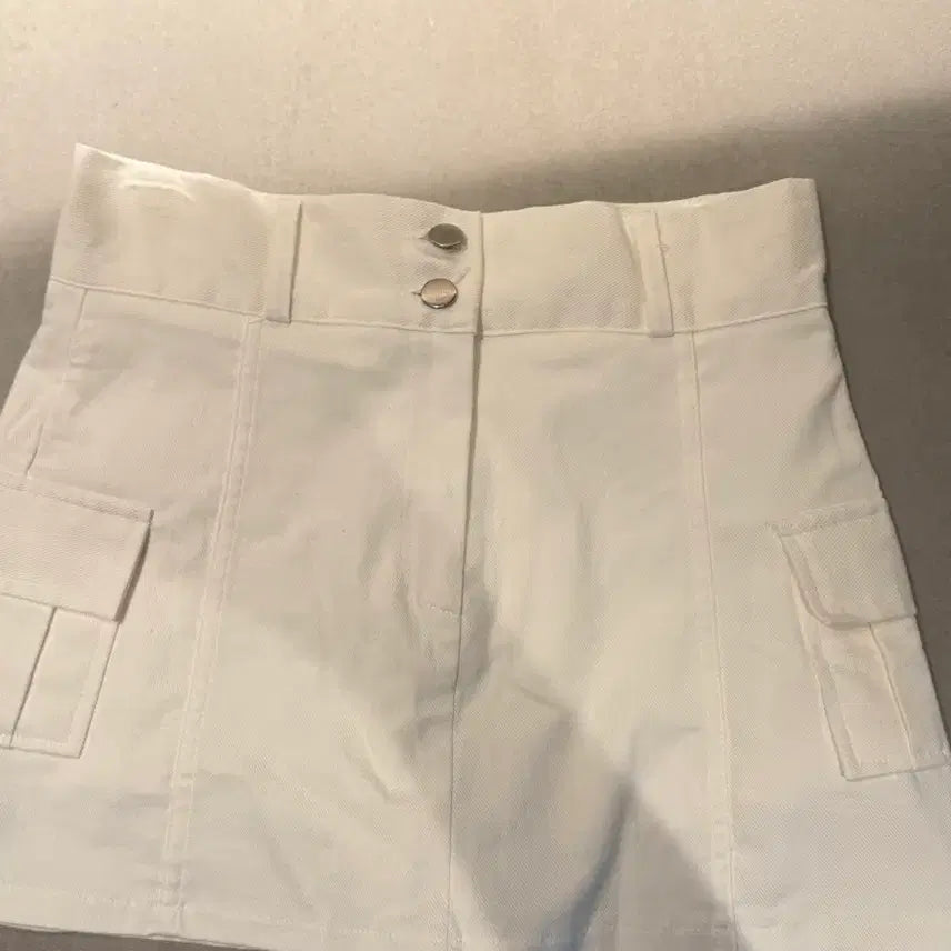 [BUNJANG] Hipnatic Two-Button Mini Skirt (M) / 에이블리 지그재그 히프나틱 투버튼 미니스커트 M