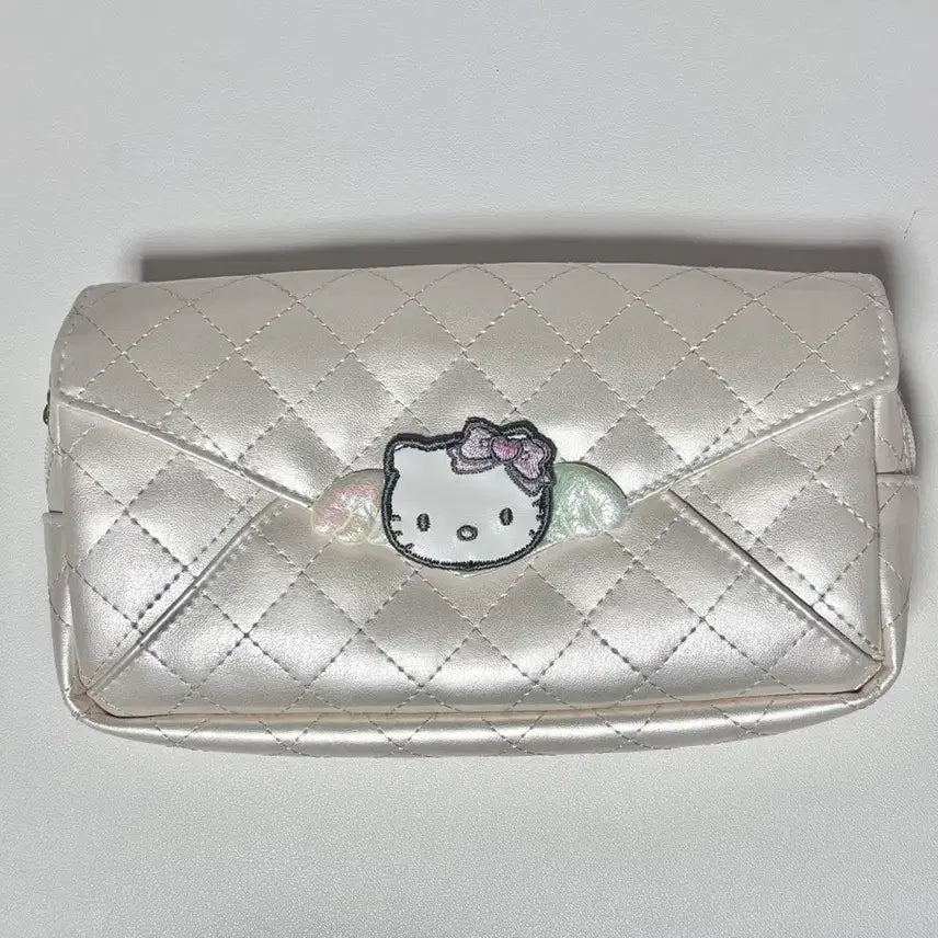 [BUNJANG] Hello Kitty Angel Quilting Pouch / 헬로키티 엔젤 퀄팅 파우치