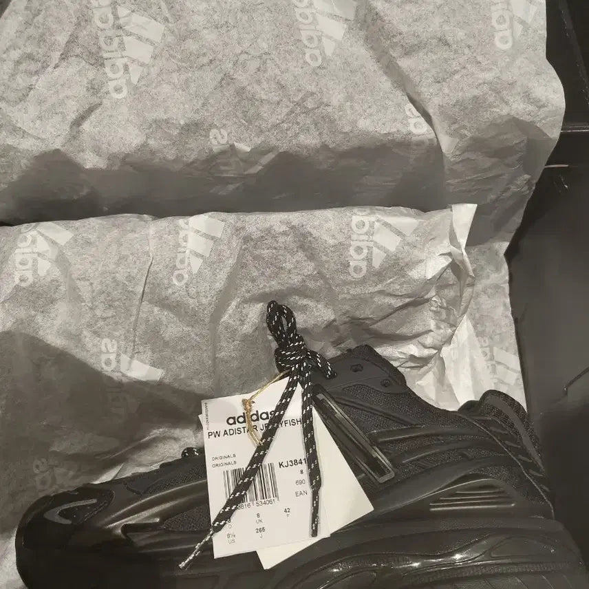 [BUNJANG] Adidas x Pharrell Williams Virginia Adistar Jellyfish Triple Black / 아디다스 x 퍼렐 윌리엄스 버지니아 아디스타 젤리피쉬 트리플 블랙 265
